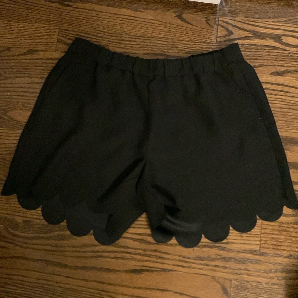 Madewell black scallop shorts